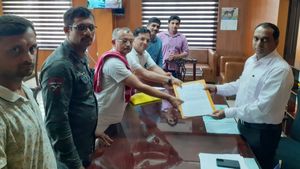 ಅಂಕೋಲಾ ಡೋಂಗ್ರಿ ಗ್ರಾ.ಪಂನಲ್ಲಿ ಅಕ್ರಮ: ಕಾಮಗಾರಿ ನಡೆಸದೆ ಹಣ ಕಬಳಿಕೆ ಆರೋಪ! 