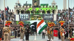 Powerful Passport: ಭಾರತಕ್ಕೆ 80ನೇ ಸ್ಥಾನ.. ಶತಕ ಬಾರಿಸಿದ ಪಾಕಿಸ್ತಾನ! 