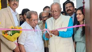  ಶಾಮನೂರು ಶಿವಶಂಕರಪ್ಪರ ಬಳಿ ಬಡ್ಡಿ ಸಮೇತ ಸಾಲ ವಸೂಲಿ ಮಾಡಿದ್ದೆ: ಜಿ.ಎಂ.ಸಿದ್ದೇಶ್ವರ ಹೀಗೆ ಹೇಳಿದ್ದೇಕೆ?    