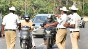 ಸಂಚಾರಿ ನಿಯಮ ಉಲ್ಲಂಘನೆ: ಧಾರವಾಡದಲ್ಲಿ ಬರೋಬ್ಬರಿ 4ಕೋಟಿ ರೂ. ದಂಡ ಸಂಗ್ರಹ