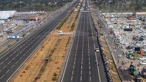  Bengaluru Chennai Expressway: 262 ಕಿಮೀ ಮೆಗಾ ಯೋಜನೆ- ಎಷ್ಟು ಸಮಯ ಉಳಿತಾಯ? ಎಷ್ಟು ವೆಚ್ಚ, ಮಹತ್ವದ ಮಾಹಿತಿ, ಅಂಕಿಅಂಶ