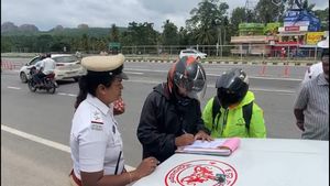  Bengaluru-Mysuru expressway: ನಿಯಮ ಉಲ್ಲಂಘನೆಯಡಿ ಒಂದೇ ದಿನದಲ್ಲಿ ₹68,500 ದಂಡ ವಸೂಲಿ, ಪ್ರತಿಕ್ರಿಯೆಗಳು ಹೀಗಿವೆ