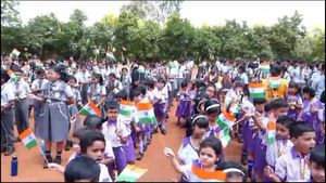  ಚಂದ್ರಯಾನ-3 ಯಶಸ್ವಿ ಹಿನ್ನೆಲೆ ಹುಬ್ಬಳ್ಳಿಯಲ್ಲಿ ಶಾಲಾ ವಿದ್ಯಾರ್ಥಿಗಳಿಂದ ಸಂಭ್ರಮವೋ.. ಸಂಭ್ರಮ