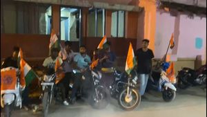  ಚಂದ್ರಯಾನ 3 ಯಶಸ್ವಿ ಹಿನ್ನೆಲೆ ರಾತ್ರೋ ರಾತ್ರಿ ಸಂಭ್ರಮಿಸಿದ ರೇಷ್ಮೆನಗರಿ ಜನ
