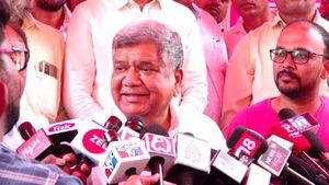 ಸಿಲೆಂಡರ್ ಬೆಲೆ ಇಳಿಸಿದ್ದು ಚುನಾವಣೆ ಗಿಮಿಕ್ ಅಲ್ವಾ?: ಕೇಂದ್ರ ಸರ್ಕಾರ ವಿರುದ್ಧ ಜಗದೀಶ್ ಶೆಟ್ಟರ್ ವ್ಯಂಗ್ಯ
