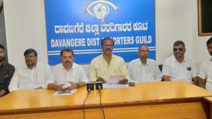  ದಾವಣಗೆರೆ: ನಕಲಿ ದಾಖಲೆ ಸೃಷ್ಟಿಸಿ ಸರ್ಕಾರಿ ಭೂ ಕಬಳಿಕೆ: ಬಿಜೆಪಿ ವಿರುದ್ಧ ಪಾಲಿಕೆ ಕಾಂಗ್ರೆಸ್‌ ಸದಸ್ಯರ ಆರೋಪ