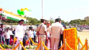  Independence Day 2023: ಮೈಸೂರಿನಲ್ಲಿ ಭಾಷಣದ ವೇಳೆ ಕುಸಿದು ಬಿದ್ದ ಸಚಿವ ಎಚ್.ಸಿ.ಮಹದೇವಪ್ಪ