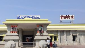 ಹೊಸಪೇಟೆಯಿಂದ ಮುಂಬೈ, ಪುಣೆಗೆ ಪ್ರತಿದಿನದ ರೈಲು, ವೇಳಾಪಟ್ಟಿ 