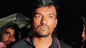  ಅಕ್ರಮ ಭೂ ಮಂಜೂರಾತಿ ಪ್ರಕರಣ: ಕಾರವಾರ ಸೀಬರ್ಡ್ ನೌಕದಳದ ಭೂಸ್ವಾಧೀನ ಅಧಿಕಾರಿ 14 ದಿನ ನ್ಯಾಯಾಂಗ ಬಂಧನಕ್ಕೆ