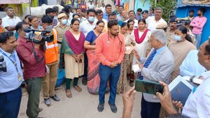  ಕಲುಷಿತ ನೀರು ಸೇವನೆ ಪ್ರಕರಣ: ಕವಾಡಿಗರಹಟ್ಟಿಗೆ ಭೇಟಿ ನೀಡಿದ ಲೋಕಾಯುಕ್ತ ನ್ಯಾಯಮೂರ್ತಿ