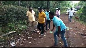  ಕಲ್ಲತ್ತಿಗಿರಿ ಫಾಲ್ಸ್‌ - ಕೆಮ್ಮಣ್ಣುಗುಂಡಿ ರಸ್ತೆ ಮಾರ್ಗದಲ್ಲಿ ಪ್ರವಾಸಿಗರ ಹುಚ್ಚಾಟಕ್ಕೆ ಬ್ರೇಕ್‌ ಹಾಕಿದ ಪೊಲೀಸರು