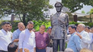 ಮಡಿಕೇರಿ; ಅದೇ ಸ್ಥಳದಲ್ಲಿ ಜನರಲ್ ತಿಮ್ಮಯ್ಯ ಪ್ರತಿಮೆ ಪುನರ್ ಸ್ಥಾಪನೆ 