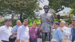 ಕೆಎಸ್ಆರ್‌ಟಿಸಿ ಬಸ್ ಅಪಘಾತ, ಜನರಲ್ ತಿಮ್ಮಯ್ಯ ಪ್ರತಿಮೆಗೆ ಹಾನಿ 