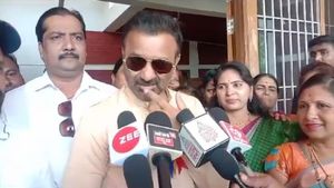ಸರ್ಕಾರದ ದುಡ್ಡಿನಿಂದ ಪ್ರಚಾರ ಗಿಟ್ಟಿಸಿಕೊಳ್ಳೋದು ಅವರ ತಂತ್ರ: ಮೋದಿ ವಿರುದ್ಧ ಸಂತೋಷ್‌ ಲಾಡ್ ಕಿಡಿ