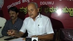  ವೀರೇಂದ್ರ ಹೆಗ್ಗಡೆ ಬಗ್ಗೆ ಅಪಪ್ರಚಾರ ಮಾಡುವವರ ವಿರುದ್ಧ ಕ್ರಮ ಜರುಗಿಸಬೇಕು: ಸರ್ಕಾರಕ್ಕೆ ರಾಜಣ್ಣ ಕೊರವಿ ಮನವಿ