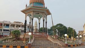 ಗೃಹಲಕ್ಷ್ಮಿ ಯೋಜನೆಗೆ ಚಾಲನೆ; ಮೈಸೂರಿನ ವಾಹನ ಸವಾರರ ಗಮನಕ್ಕೆ 