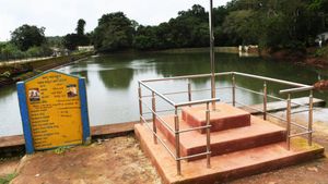 ಉತ್ತರ ಕನ್ನಡ: 90 ಕೆರೆಗಳಿಗೆ ಕಾಯಕಲ್ಪ, ಅಮೃತ ಸರೋವರ ಸ್ಥಳಗಳಲ್ಲಿ ಹಾರಾಡಲಿದೆ ರಾಷ್ಟ್ರಧ್ವಜ