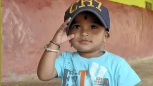 ಪ್ರತ್ಯೇಕ ಘಟನೆ: ಕೀಟನಾಶಕ ಸೇವಿಸಿ 2 ವರ್ಷದ ಮಗು ಸಾವು, ಸೆಲ್ಫಿ ತೆಗೆಯಲು ಹೋಗಿ ಯುವಕ ಸಾವು