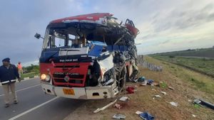 ಹಿರಿಯೂರಿನ ಬಳಿ KSRTC ಬಸ್ ಲಾರಿ ನಡುವೆ ಭೀಕರ ಅಪಘಾತ, ನಾಲ್ವರು ಸಾವು, 6ಕ್ಕೂ ಹೆಚ್ಚು ಮಂದಿಗೆ ಗಂಭೀರ ಗಾಯ