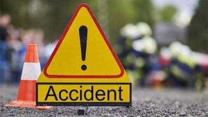 Accident: ಭರತ್‌ಪುರದಲ್ಲಿ ಕೆಟ್ಟು ನಿಂತ ಬಸ್‌ಗೆ ಗುದ್ದಿದ ಟ್ರಕ್: 11 ಪ್ರಯಾಣಿಕರು ಸಾವು- 15 ಮಂದಿಗೆ ಗಾಯ!