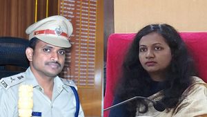 ತುಮಕೂರು; ಪತಿ ಐಪಿಎಸ್, ಪತ್ನಿ ಐಎಎಸ್, ಒಂದೇ ಜಿಲ್ಲೆಯಲ್ಲಿ ಕೆಲಸ! 