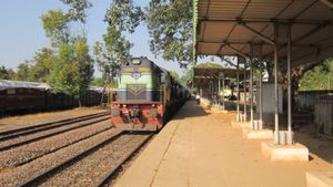 ಬೆಂಗಳೂರು-ಮುರುಡೇಶ್ವರ ರೈಲು ಕಾರವಾರ ತನಕ ವಿಸ್ತರಿಸಿ 