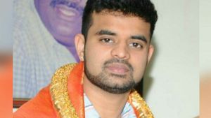 ಪ್ರಜ್ವಲ್ ರೇವಣ್ಣಗೆ ಬಿಗ್ ರಿಲೀಫ್: ಹೈಕೋರ್ಟ್ ಆದೇಶಕ್ಕೆ ಸುಪ್ರಿಂ ಕೋರ್ಟ್ ತಡೆಯಾಜ್ಞೆ!