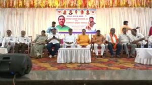 ಹುಬ್ಬಳ್ಳಿ: ಅಸಮಾಧಾನ ನಡುವೆಯೂ ಬಿಜೆಪಿ ಮಹತ್ವದ ಸಭೆ, ಪ್ರದೀಪ್ ಶೆಟ್ಟರ್ ಗೈರು