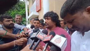  ಹಿಟ್ ಆಂಡ್ ರನ್ ಕೇಸ್: ಅಪಘಾತಕ್ಕೊಳಗಾದ ಯುವಕನಿಗೆ ಕ್ಷಮೆ ಕೇಳಿದ ಹಾಸ್ಯ ನಟ ಚಂದ್ರಪ್ರಭಾ, ಆಕ್ರೋಶಕ್ಕೆ ಕಾರಣವಾಗಿದ್ದು ಆ ಹೇಳಿಕೆ
