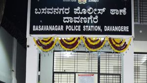  ಸಾಹಿತಿಗಳಿಗೆ ಬೆದರಿಕೆ ಪತ್ರ: ಆರೋಪಿ ಸೆರೆ, ವಿಚಾರಣೆ ವೇಳೆ ಬಾಯ್ಬಿಟ್ಟ ಸತ್ಯವೇನು...?