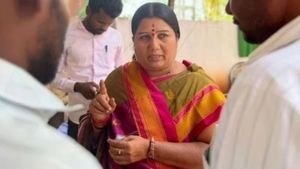  ಆ ಪಕ್ಷದ ಕಾರ್ಯಕರ್ತರು ನನ್ನ ಮೇಲೆ ದಾಳಿ ಮಾಡಿದ್ದಾರೆ:ಬಿಜೆಪಿ -ಜೆಡಿಎಸ್ ಮೈತ್ರಿ ವಿರುದ್ಧ ಶಾಸಕಿ ಅಸಮಾಧಾನ