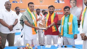  ಚಿಕ್ಕಬಳ್ಳಾಪುರ: ಬಚ್ಚೇಗೌಡ ನಿವೃತ್ತಿ- ಬಿಜೆಪಿಯಿಂದ 