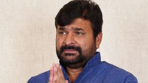 ಶಾಸಕ ವಿನಯ್ ಕುಲಕರ್ಣಿ ಧಾರವಾಡ ಭೇಟಿಗೆ ಒಪ್ಪದ ಹೈಕೋರ್ಟ್ 