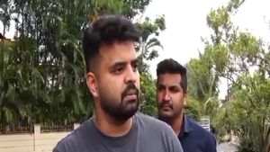  Prajwal Revanna: ಹೈಕೋರ್ಟ್ ತೀರ್ಪಿನ ಬಗ್ಗೆ  ಪ್ರಜ್ವಲ್‌ ರೇವಣ್ಣ ಹೇಳಿದ್ದಿಷ್ಟು
