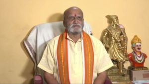  ಉದಯನಿಧಿ ಇನ್ನೂ ಕಣ್ಣೇ ಬಿಟ್ಟಿಲ್ಲ, ಅವನೊಬ್ಬ ಬಚ್ಚ: ಪ್ರಮೋದ್‌ ಮುತಾಲಿಕ್ ಹೀಗೆ ಹೇಳಿದ್ದೇಕೆ?