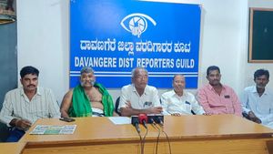  ಭದ್ರಾ ಡ್ಯಾಂ ನೀರು ನಿಲುಗಡೆ: ದಾವಣಗೆರೆಯಲ್ಲಿ ರಾಜ್ಯದ ಸರ್ಕಾರದ ವಿರುದ್ಧ ಭಾರತೀಯ ರೈತ ಒಕ್ಕೂಟ ಕೆಂಡಾಮಂಡಲ