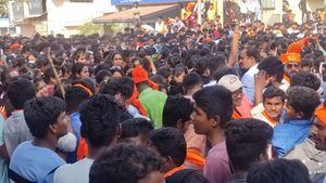  ಬೆಣ್ಣೆನಗರಿಯ ಹಿಂದೂ ಮಹಾಗಣಪತಿ ಶೋಭಯಾತ್ರೆಯಲ್ಲಿ ಡಿಜೆ ಸೌಂಡ್‌ಗೆ ಕುಣಿದು ಕುಪ್ಪಳಿಸಿದ ಯುವತಿಯರ ಗ್ಯಾಂಗ್‌