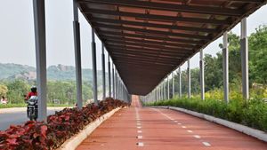 ದೇಶದ ಮೊದಲ ಸೋಲಾರ್‌ ರೂಪ್‌ ಸೈಕಲಿಂಗ್ ಟ್ರ್ಯಾಕ್ ಉದ್ಘಾಟನೆ, ಇದರ ವಿಶೇಷತೆ ತಿಳಿಯಿರಿ 