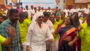  ಕುಲದಲ್ಲಿ ಕೀಳಾವುದೋ ಹುಚ್ಚಪ್ಪ