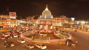  Mysuru dasara 2023: ಈ ಬಾರಿ ಪ್ಲಾಸ್ಟಿಕ್ ಮುಕ್ತ ಪರಿಸರ ಸ್ನೇಹಿ ದಸರಾ ಆಚರಣೆಗೆ ಪ್ಲಾನ್‌, ಕಟ್ಟುನಿಟ್ಟಿನ ಕ್ರಮಗಳು ಹೀಗಿವೆ