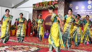  ಮಹಿಳಾ ದಸರಾದಲ್ಲಿ ವನಿತೆಯರ  ಸಡಗರ: ಡಾನ್ಸ್‌ಗೂ ಸೈ..ಕ್ರೀಡಾಕೂಟಕ್ಕೂ ಜೈ