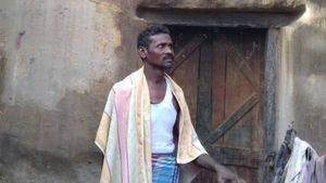  ರಾಯಚೂರಿನಲ್ಲಿ ವಸತಿ ಯೋಜನೆಗೆ ಬಿಡದ ಗ್ರಹಣ: ನನಸಾಗದ ಬಡವರ ಮನೆ ಕನಸು