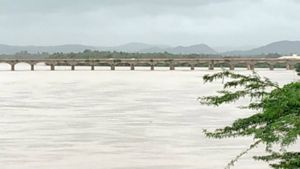  ರಾಯಚೂರು: ಕೊನೇ ಭಾಗದ ರೈತರಿಗೆ ತಲುಪದ ತುಂಗಭದ್ರಾ ಕಾಲುವೆ ನೀರು, ಭುಗಿಲೆದ್ದ ಆಕ್ರೋಶ