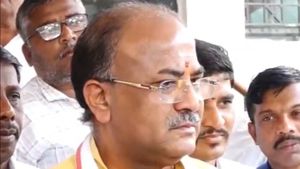  ಬಿ.ವೈ.ವಿಜಯೇಂದ್ರರನ್ನು ನಾವು ಅಳೆದು ತೂಗಿ ಅಧ್ಯಕ್ಷರನ್ನಾಗಿ ಮಾಡಿಲ್ಲ: ಅರವಿಂದ ಲಿಂಬಾವಳಿ ಹೀಗೆ ಹೇಳಿದ್ದೇಕೆ?