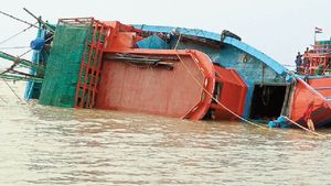 ಬಿಹಾರದ ಸರನ್‌ ಜಿಲ್ಲೆಯಲ್ಲಿ ದೋಣಿ ಮುಳುಗಿ 18 ಮಂದಿ ನಾಪತ್ತೆ: 3 ಸಾವು!
