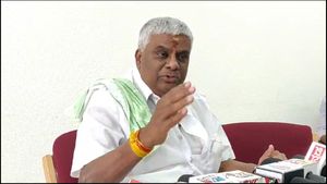  135 ಜನ ಶಾಸಕರಿದ್ರೂ ಸ್ಟೆಪ್ನಿ ಹುಡುಕ್ತಿದ್ದಾರೆ: HD ರೇವಣ್ಣ ಹೀಗೆ ಹೇಳಿದ್ದೇಕೆ ಮತ್ತು ಯಾರಿಗೆ? -ಇಲ್ಲಿದೆ ಮಾಹಿತಿ  