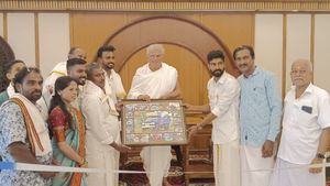 ಧರ್ಮಸ್ಥಳ: ಹೊಸ ಲುಕ್‌ನಲ್ಲಿ ಮಂಜುಷಾ ಸೇರಿದ 75 ವರ್ಷದ ಹಳೆ ಲಾರಿ, ಇಲ್ಲಿದೆ ಸಂಪೂರ್ಣ ವಿವರ