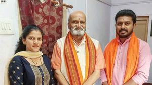  ಚಿಕ್ಕಮಗಳೂರು: ನಾಗೇನಹಳ್ಳಿ ದರ್ಗಾದಲ್ಲಿ ದತ್ತಜಯಂತಿ ಘೋಷಣೆ, ಶ್ರೀರಾಮಸೇನೆ ರಂಜಿತ್ ಶೆಟ್ಟಿ ಪೊಲೀಸ್ ವಶಕ್ಕೆ