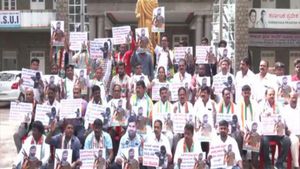 ಲೋಕಸಭಾ ಭದ್ರತಾ ಲೋಪ: ಪಾಸ್‌ ಕೊಡಿಸಿದ್ದ ಪ್ರತಾಪ್‌ ಸಿಂಹ ಅಮಾನತಿಗೆ ಕಾಂಗ್ರೆಸ್ ಆಗ್ರಹ 