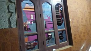  ಬೆಳಗಾವಿ: ಪ್ರೀತಿ ವಿಚಾರಕ್ಕೆ ಲಾಂಗ್‌, ತಲ್ವಾರ್‌ ಹಿಡಿದು ಮನೆಗಳನ್ನು ಧ್ವಂಸಗೊಳಿಸಿದ 30 ಪುಡಾರಿಗಳು, ಮುಂದಾಗಿದ್ದೇನು?